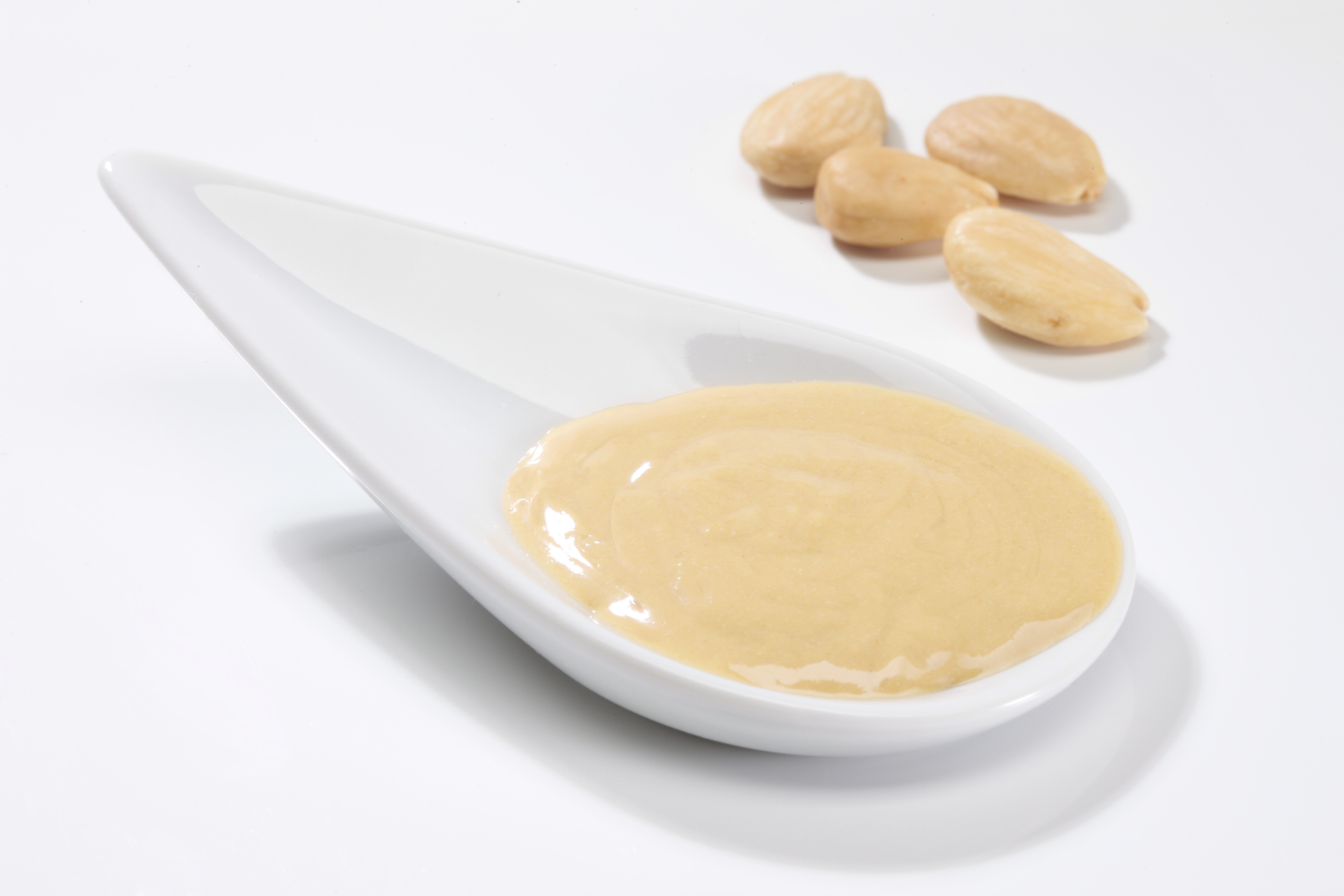 Elaboración de pasta de almendra